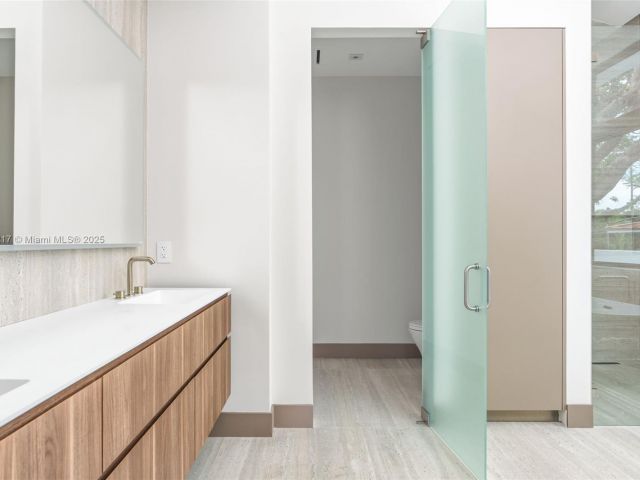 Home for sale at 510 NE 52nd St - photo 5930395