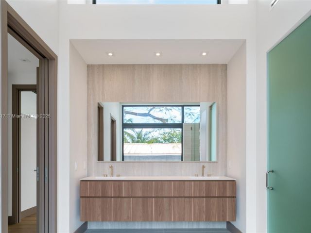 Home for sale at 510 NE 52nd St - photo 5930398