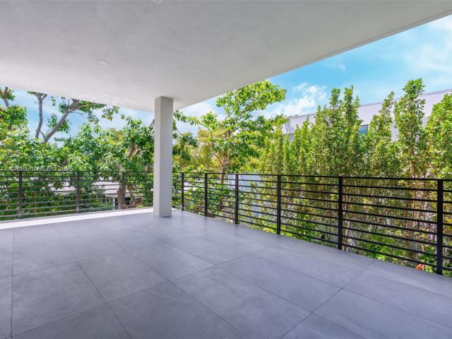 Home for sale at 510 NE 52nd St - photo 5930400