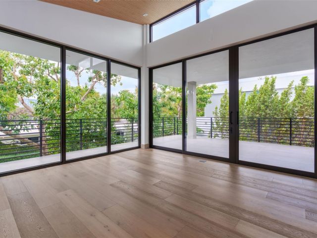 Home for sale at 510 NE 52nd St - photo 5930402