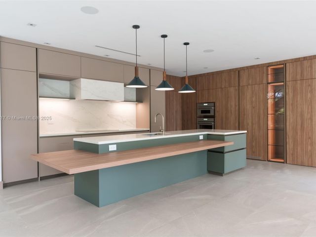 Home for sale at 510 NE 52nd St - photo 5930405