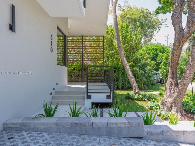 Home for sale at 510 NE 52nd St - photo 5930411