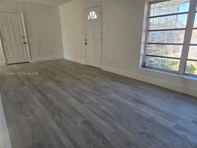 3-bedroom home for rent in Miami Gardens - 3310 NW 214th St - MondialRealty