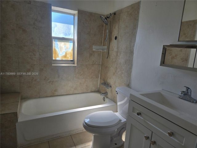 3-bedroom home for rent in Miami Gardens - 3310 NW 214th St - MondialRealty