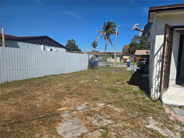 3-bedroom home for rent in Miami Gardens - 3310 NW 214th St - MondialRealty
