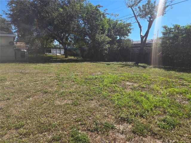 3-bedroom home for rent in Miami Gardens - 3310 NW 214th St - MondialRealty