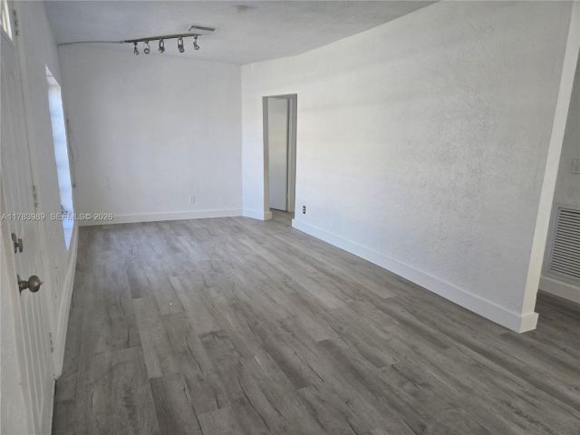 3-bedroom home for rent in Miami Gardens - 3310 NW 214th St - MondialRealty