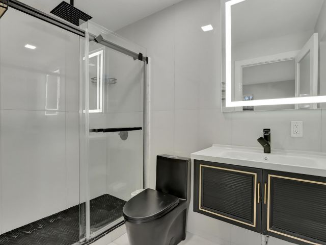 Home for sale at 400 NW 20th Street - photo 6271519