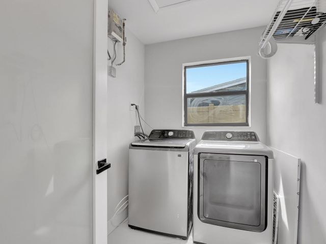 Home for sale at 400 NW 20th Street - photo 6271521