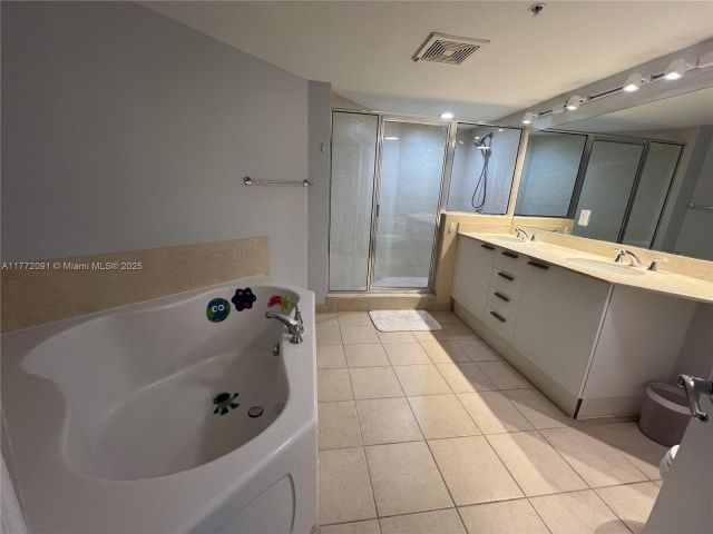 Apartment for sale  Unit #1202 - photo 5922094