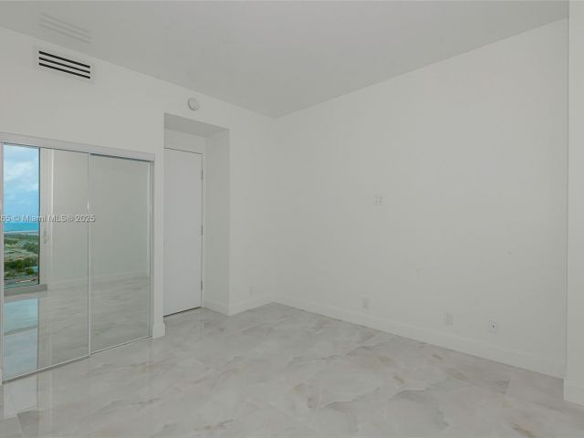 Apartment for rent  Unit #PH25 - photo 5921730
