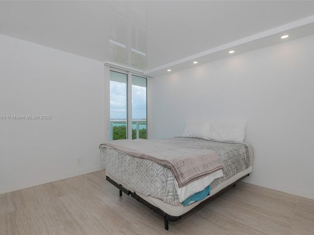 Apartment for rent  Unit #825 - photo 5921749