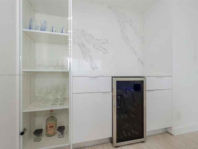 Apartment for rent  Unit #825 - photo 5921751