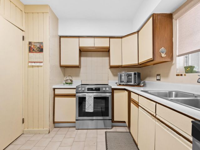 Home for sale at 1340 Adams St - photo 5938511