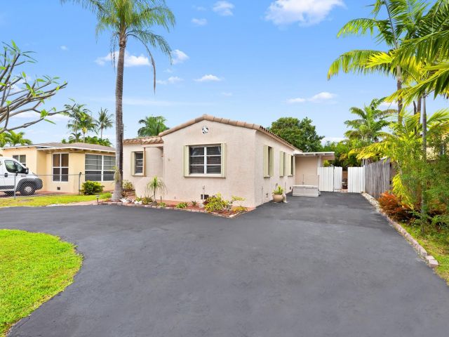 Home for sale at 1340 Adams St - photo 5938516