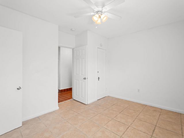 Home for rent at 4815 N Flagler Drive - photo 5863950