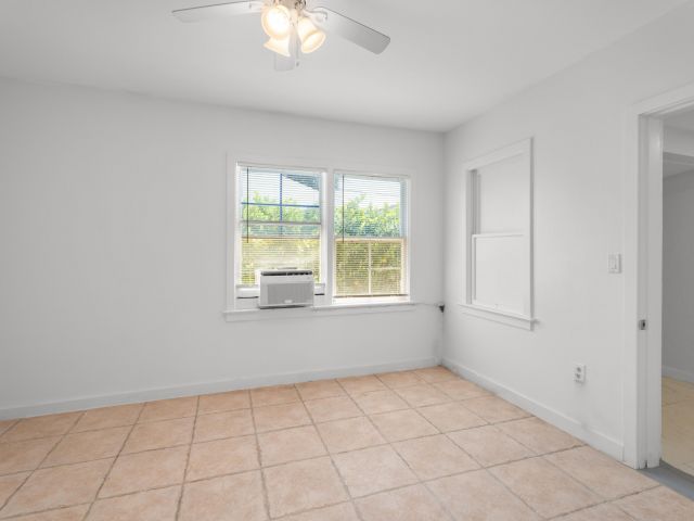 Home for rent at 4815 N Flagler Drive - photo 5863951