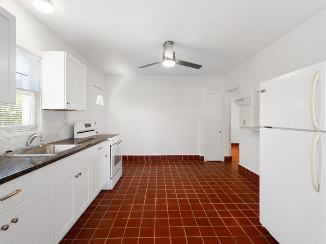 Home for rent at 4815 N Flagler Drive - photo 5863952