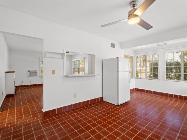 Home for rent at 4815 N Flagler Drive - photo 5863953