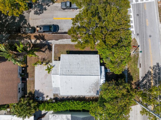 Home for rent at 4815 N Flagler Drive - photo 5863960