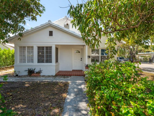 Home for rent at 4815 N Flagler Drive - photo 5863962