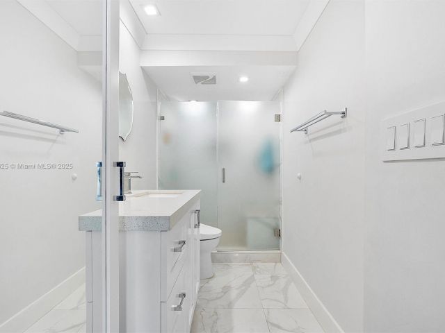 Apartment for sale  Unit #16B - photo 5906588