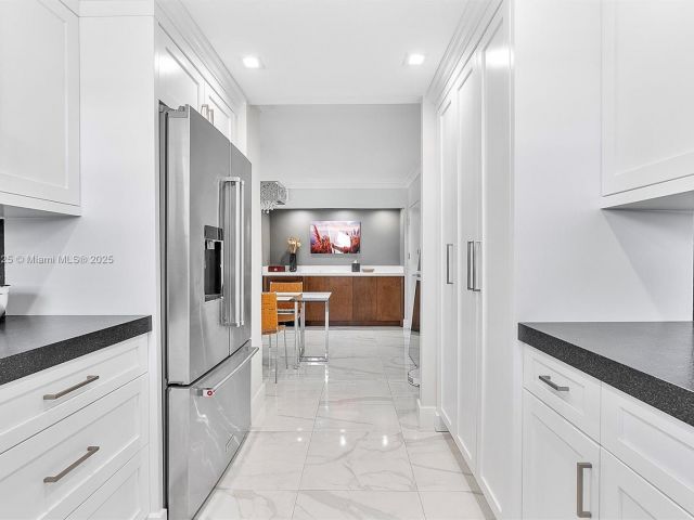 Apartment for sale  Unit #16B - photo 5906595