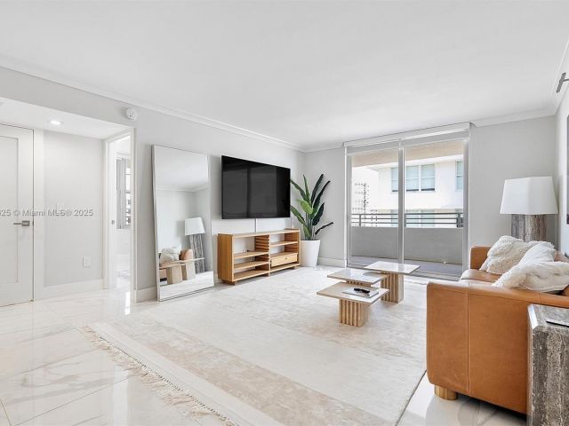 Apartment for sale  Unit #16B - photo 5906600