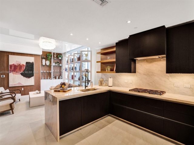 Apartment for rent  Unit #S306 - photo 5871480