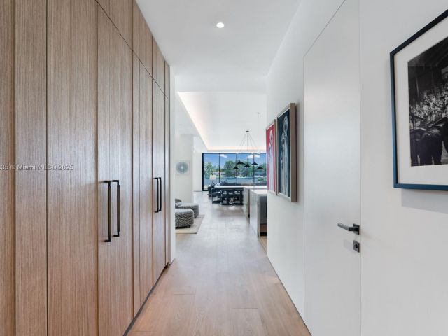 Home for sale at 609 E Dilido Dr - photo 5931849