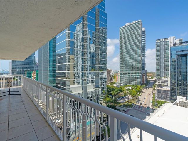 Apartment for sale  Unit #1723 - photo 5914008