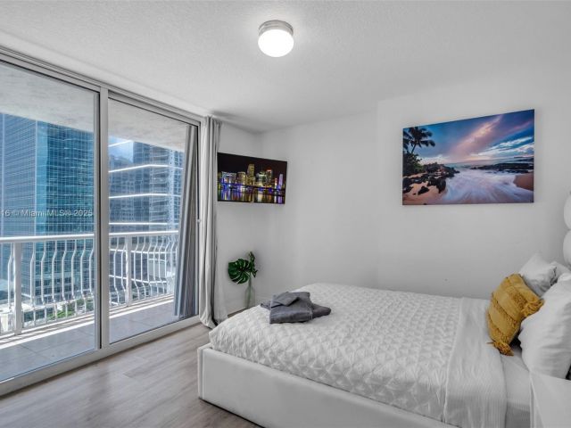 Apartment for sale  Unit #1723 - photo 5914010