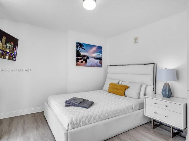 Apartment for sale  Unit #1723 - photo 5914012