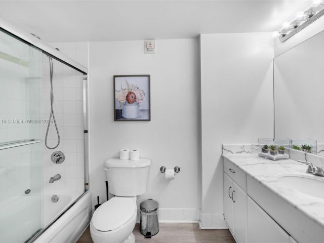 Apartment for sale  Unit #1723 - photo 5914013