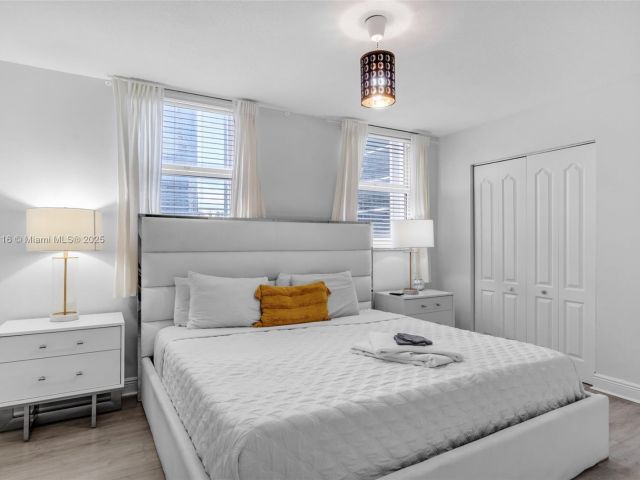 Apartment for sale  Unit #1723 - photo 5914015