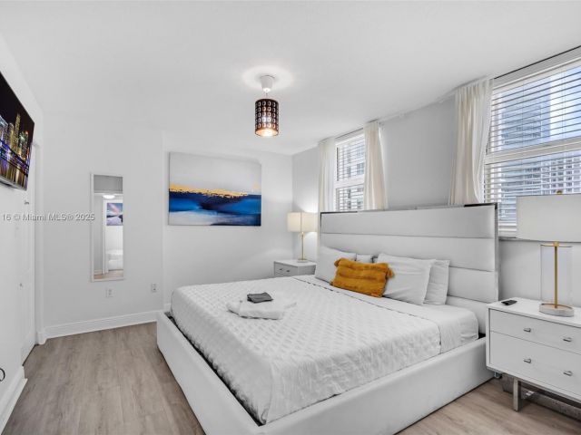 Apartment for sale  Unit #1723 - photo 5914016