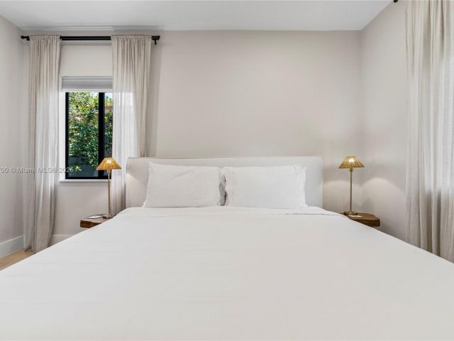 Home for rent at 281 NE 48th Ter - photo 6047131