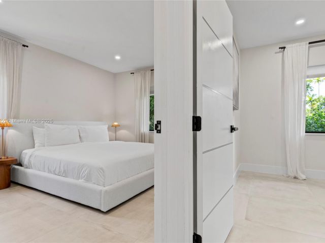 Home for rent at 281 NE 48th Ter - photo 6047134