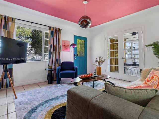 Home for rent at 260 NE 45th St - photo 6047007