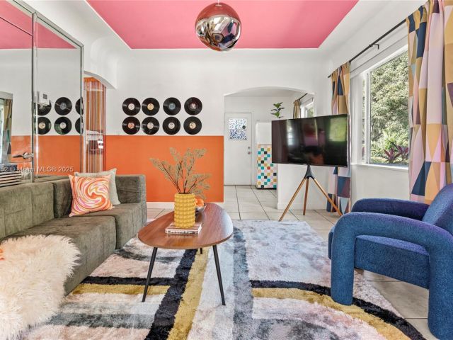 Home for rent at 260 NE 45th St - photo 6047009