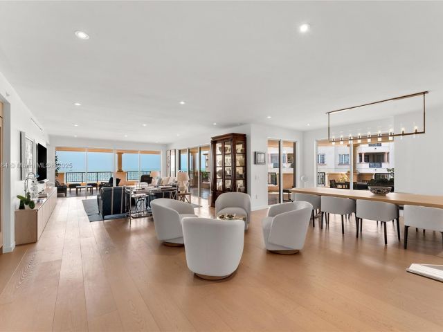 Apartment for sale  Unit #7654 - photo 5907763