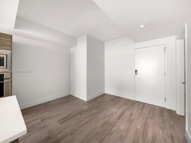 Apartment for sale  Unit #2707 - photo 5926923
