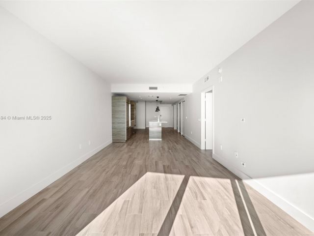 Apartment for sale  Unit #2707 - photo 5926924