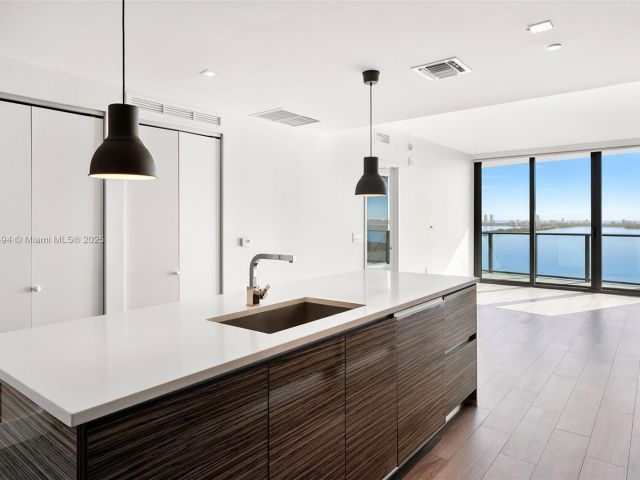 Apartment for sale  Unit #2707 - photo 5926926