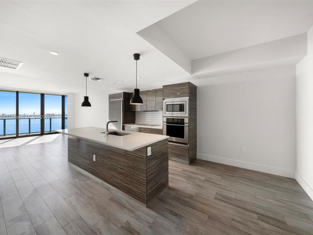 Apartment for sale  Unit #2707 - photo 5926928