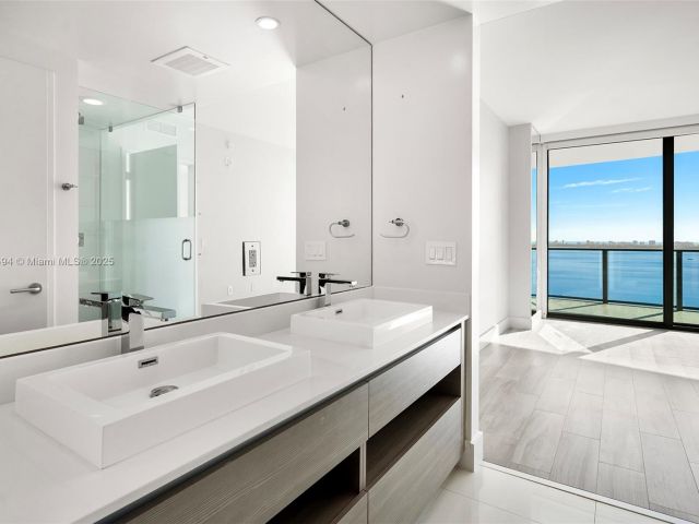 Apartment for sale  Unit #2707 - photo 5926933