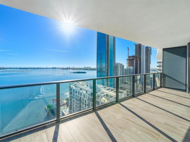 Apartment for sale  Unit #2707 - photo 5926940