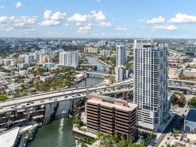 Apartment for sale  Unit #4209 - photo 5916101