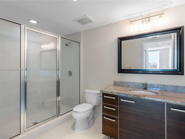 Apartment for sale  Unit #4209 - photo 5916104