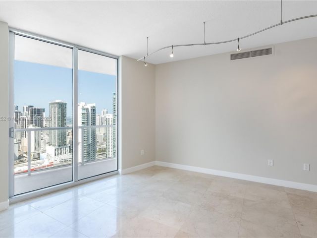 Apartment for sale  Unit #4209 - photo 5916112